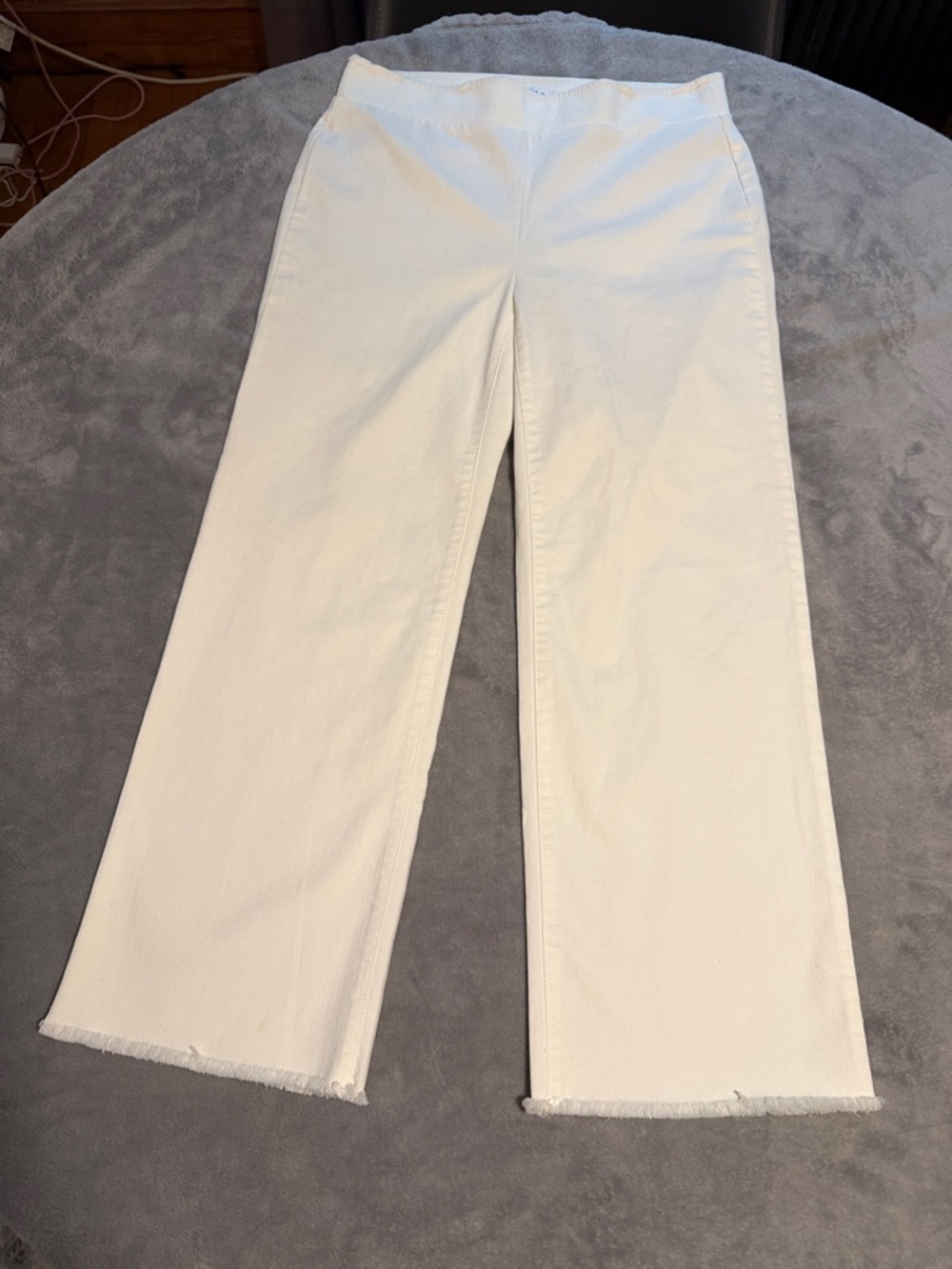 LOFT White Raw-Hem Straight Leg Elastic waist pull on Jeans